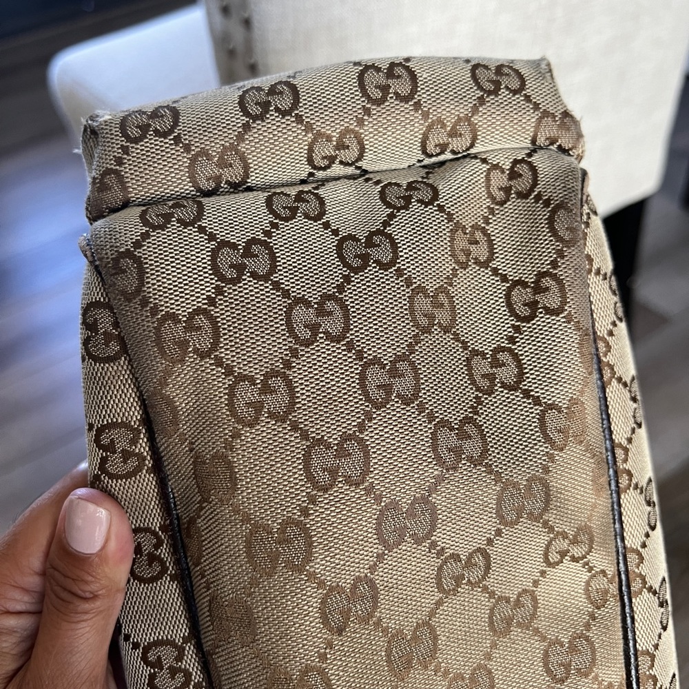 Authentic Gucci GG Diaper Crossbody Messenger Bag - Picture 12 of 16